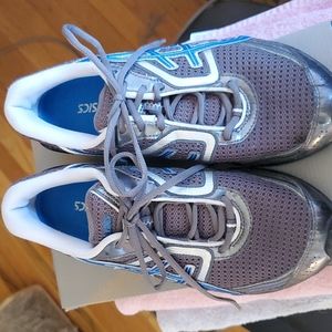 ASICS tennis shoes in original box